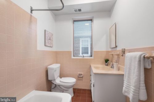 3708 Massachusetts Ave, Washington DC 20016-5812 exterior