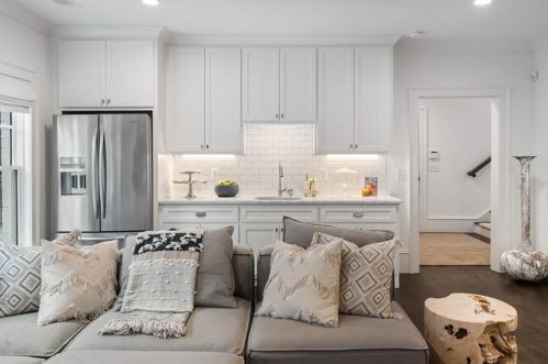 2652 Forrest Way, Atlanta GA  30305-3770 exterior