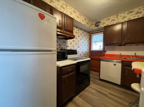 2436 Woodstock Ave, Pittsburgh PA 15218-2631 exterior