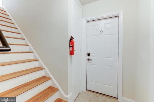 916 19 St, Washington DC 20002-4085 exterior