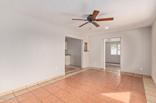 818 Calle Bocina, Tucson AZ  85756-6434 exterior