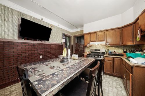 5346 Washtenaw Ave, Chicago IL  60625-3415 exterior