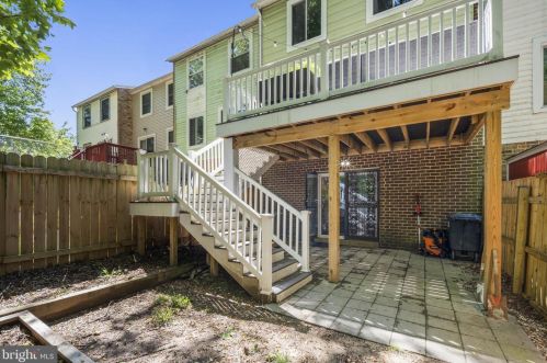 1956 Vly Ter, Washington DC 20032-4626 exterior