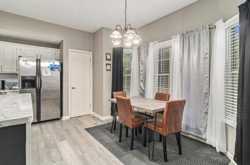 585 Shore Rd, Lithonia GA  30058-5990 exterior