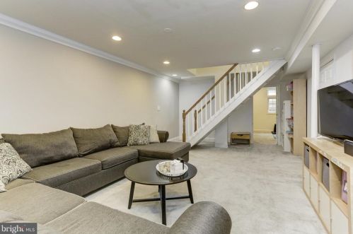 14408 Butternut Ct, Rockville MD exterior