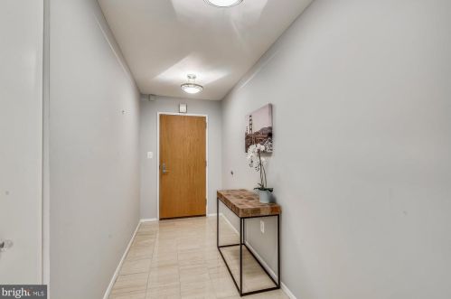 1808 Old Meadow Rd, Mc Lean, VA 22102-1825