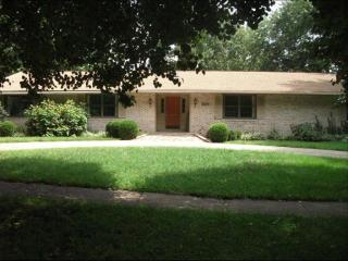 2029 Lakeside Dr, Lexington, KY 40502-3016