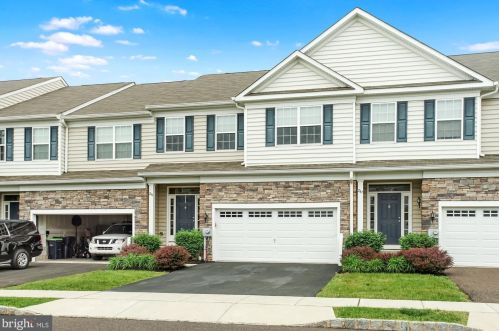 285 Fairfield Cir, Limerick, PA 19468-2859