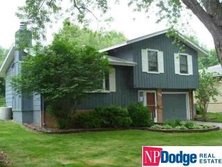 9110 Meadow Dr, Omaha NE  68114-2227 exterior