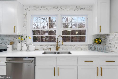 8916 Copenhaver Dr, Rockville MD  20854-3009 exterior