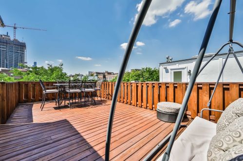 253 Goethe St, Chicago IL 60610-1803 exterior