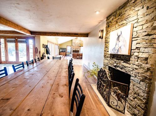 40 Dunbarton Ctr Rd, Concord NH 03304-5300 exterior