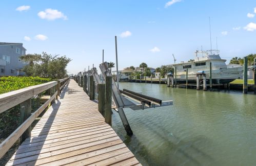 2500 Harbour Cv Dr, Fort Pierce FL 34949-1561 exterior