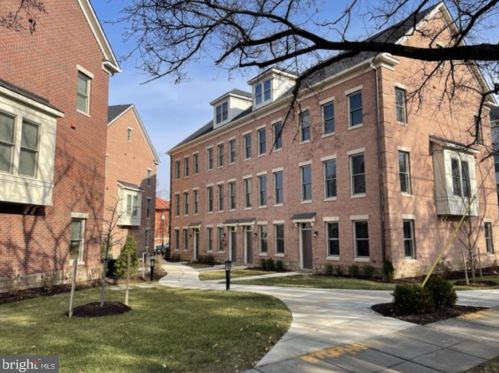 1023 Sycamore St, Washington DC  20032-1030 exterior