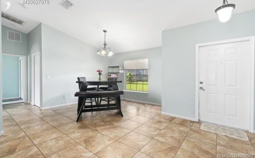 2390 Beechwood Ter, Fort Pierce FL 34952-7302 exterior
