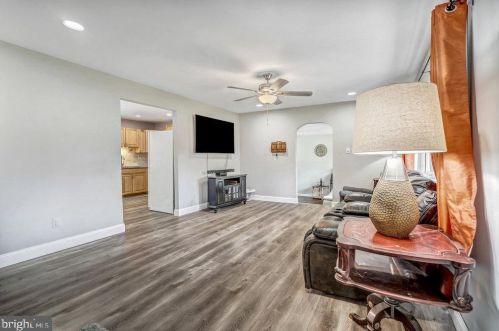 321 Mohawk Trl, Browns Mills NJ  08015-6301 exterior