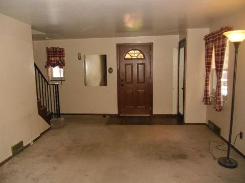 1555 Reamer St, Pittsburgh, PA 15226-1932