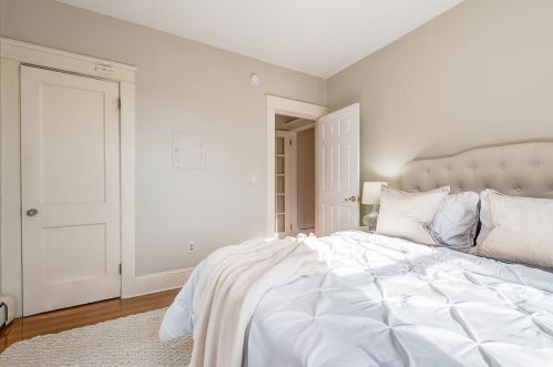 355 Angell St, Providence RI 02906-3215 exterior