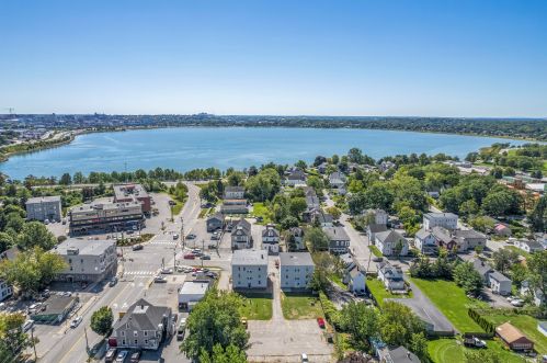 523 Washington Ave, Portland ME 04103-2075 exterior