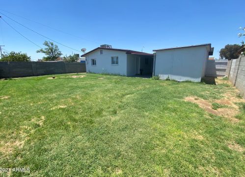 3017 81st Dr, Phoenix AZ  85033-4760 exterior