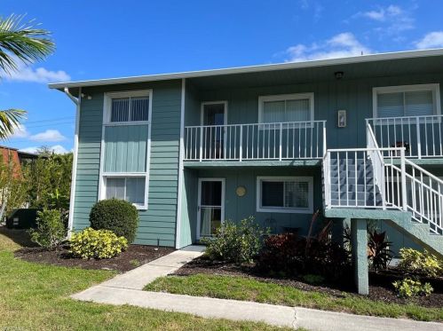 148 Cypress Way, Naples, FL 34110-9246