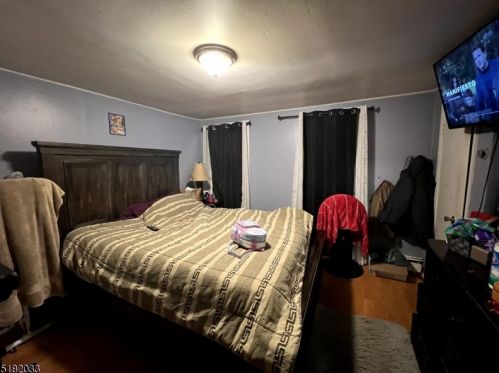 24 Seeley St, Paterson NJ 07501-3112 exterior