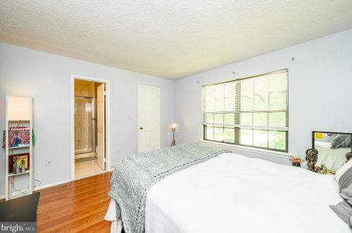 2 Drewes Ct, Trenton NJ 08648-2627 exterior