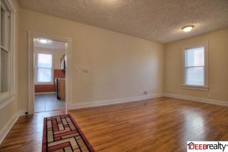 2624 37 St, Omaha NE  68111-2640 exterior