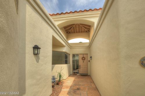 5135 Calle Brillante, Tucson AZ 85718-1800 exterior