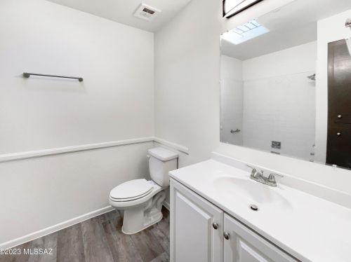 1822 Camino Seco, Tucson AZ  85710-7241 exterior