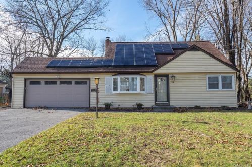 23 Mcalpine Dr, Poughkeepsie, NY 12601-5422