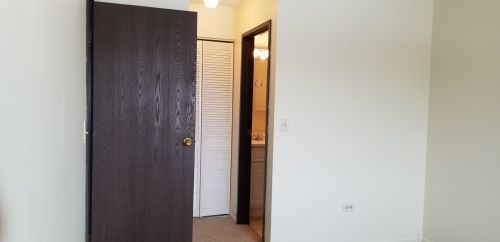 8641 Foster Ave, Chicago IL  60656-3084 exterior