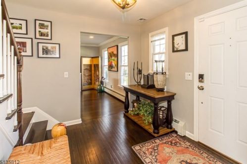 3 Marion Ln, Scotch Plains, NJ 07076-2924