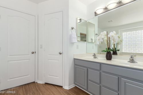 20910 37th Pl, Phoenix AZ  85050-4863 exterior