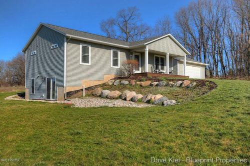 4445 Bender Rd, Middlevle, MI 49333-9747