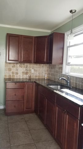 816 3rd St, Plainfield NJ  07062-1017 exterior