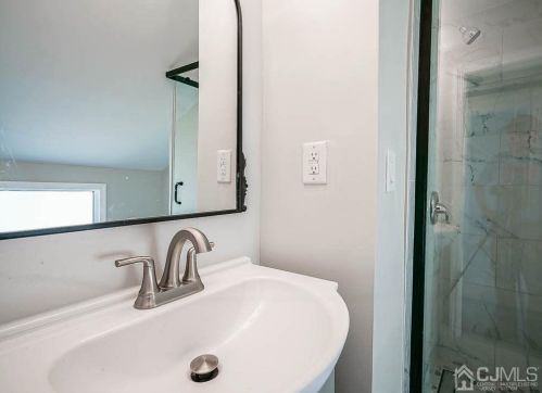 37 Sunrise Rd, Old Bridge NJ  08857-1435 exterior