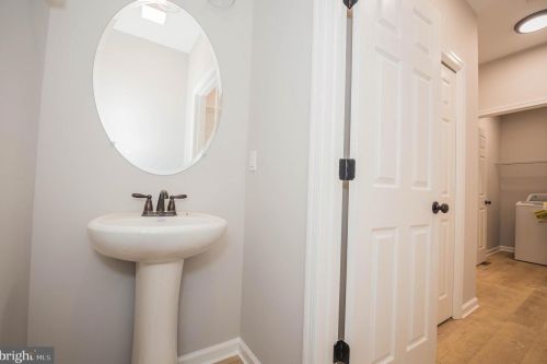 10676 Stewart Nck Rd, Princess Anne MD 21853-2816 exterior