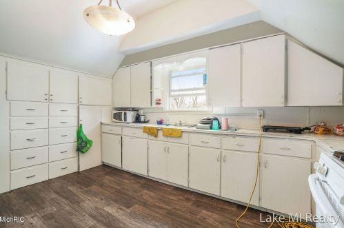 2427 Woodward Ave, Wyoming MI exterior