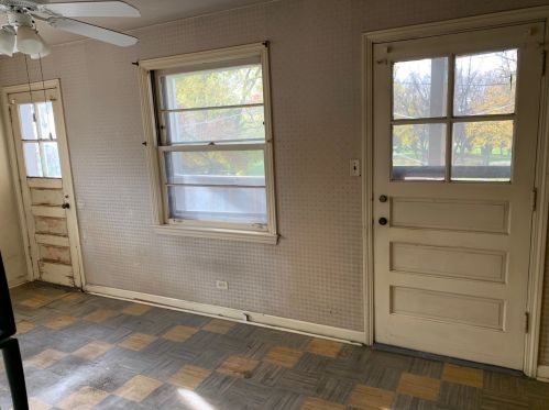 6724 Seeley Ave, Chicago IL  60645-4907 exterior