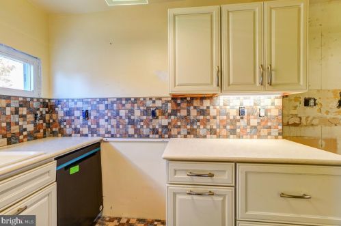 2826 6 St, Washington DC 20003-1135 exterior