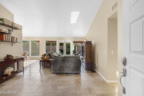 4225 Amberwood Dr, Phoenix, AZ 85048-7407