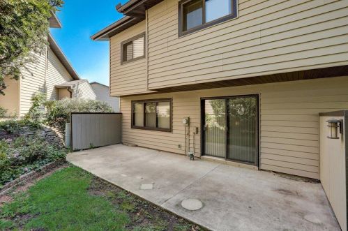 9039 70, Milwaukee WI 53218-2212 exterior