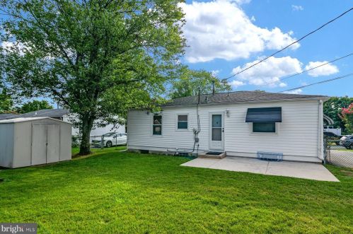 1320 Meadowvale Rd, Glen Burnie MD 21060-7017 exterior