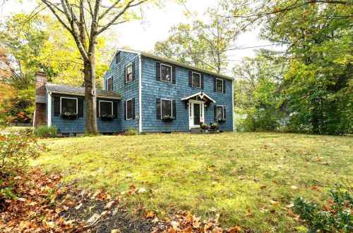 51 Logging Hill Rd, Concord NH  03304-3722 exterior