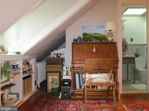 324 Camac St, Philadelphia PA 19140-4214 exterior