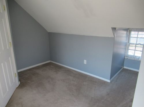 57 Surrey Rd, Springfield MA 01118-1143 exterior