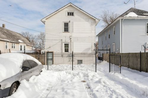 11824 Wentworth Ave, Chicago IL  60628-6018 exterior