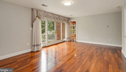 8505 Carlynn Dr, Bethesda MD 20817-4310 exterior