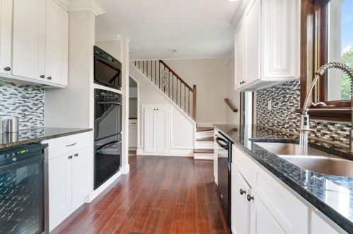 1351 Redfern Dr, Pittsburgh PA  15241-2932 exterior